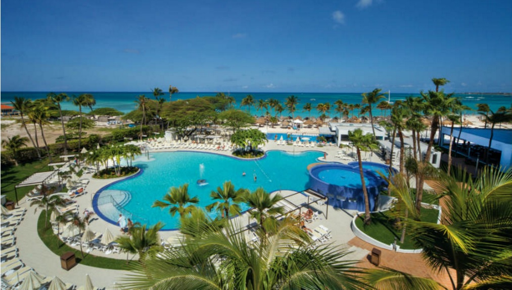 Adults only resorts in Aruba are hard to find. Here are four that will meet your child free vacation needs on the white sandy beaches of Aruba!